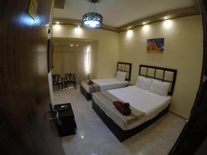 City Hotel - image 13