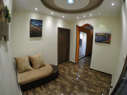 City Hotel - image 16