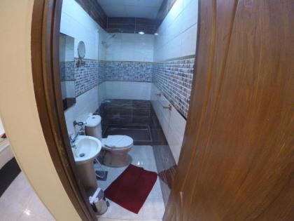 City Hotel - image 19