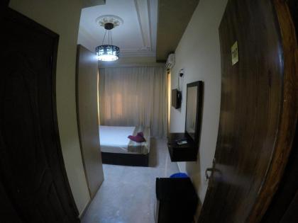 City Hotel - image 3