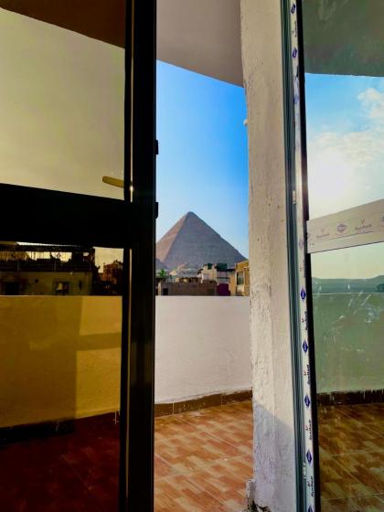 Cheops Pyramids Inn - image 25
