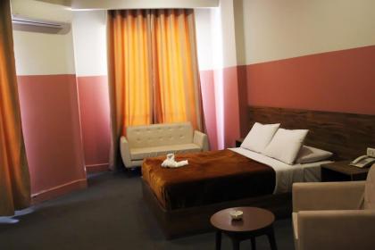 Nitocrisse Hotel - image 1
