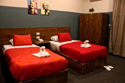 Nitocrisse Hotel - image 3