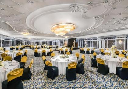 TOLIP Golden Plaza Hotel - image 13