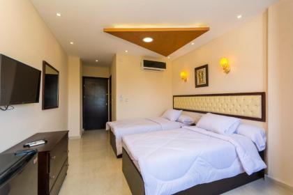 Panorama Pyramids Inn - image 7