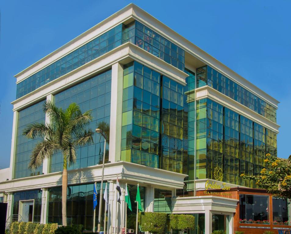 Golden Inn Hotel - main image