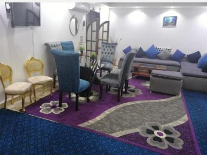 Private Family Apartment in Dokki - image 1