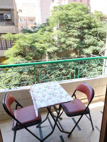 Private Family Apartment in Dokki - image 11