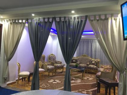 Private Family Apartment in Dokki - image 2