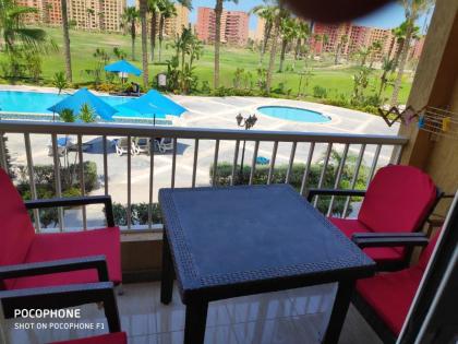 Apartment Golf Bay Parties Area - image 11