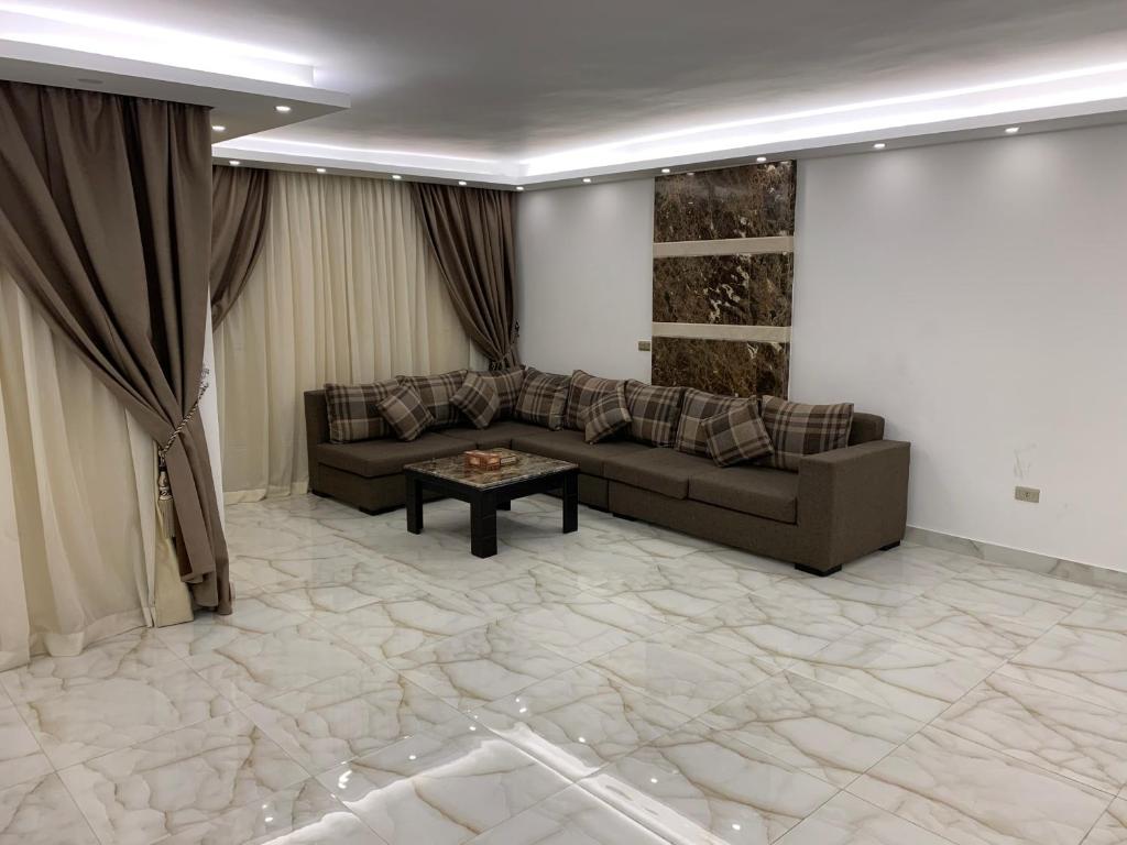 Le Royal Residence 2 - image 4