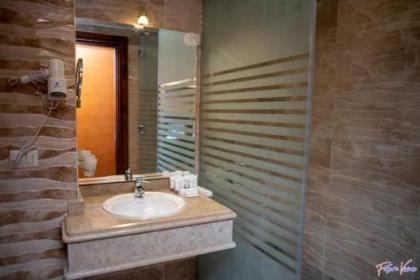 Rehana Plaza Hotel - image 17