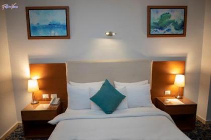 Rehana Plaza Hotel - image 7