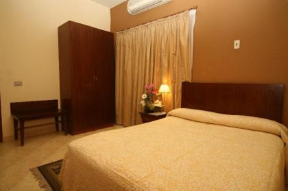 Golden Carven Hotel - image 9