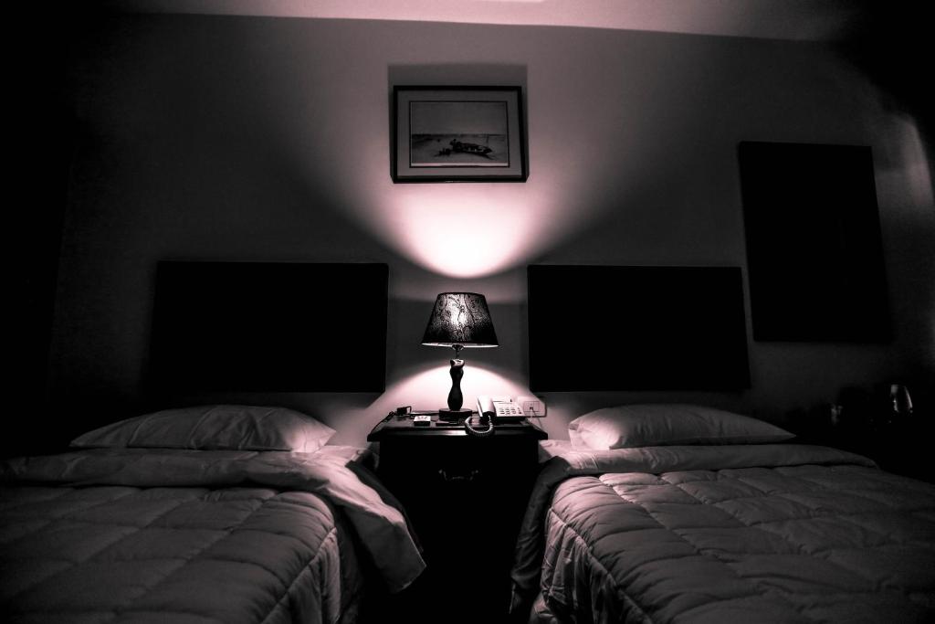 Sphinx Golden Gate Inn - image 4