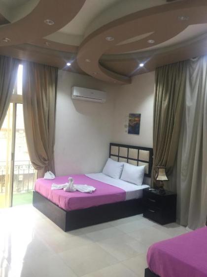 New City Hotel - image 11