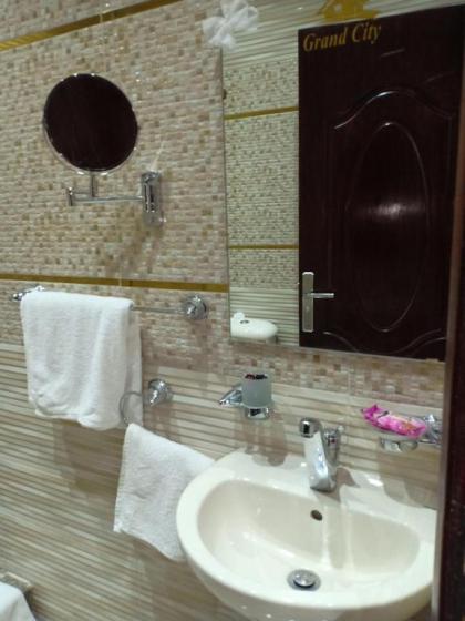 New City Hotel - image 4