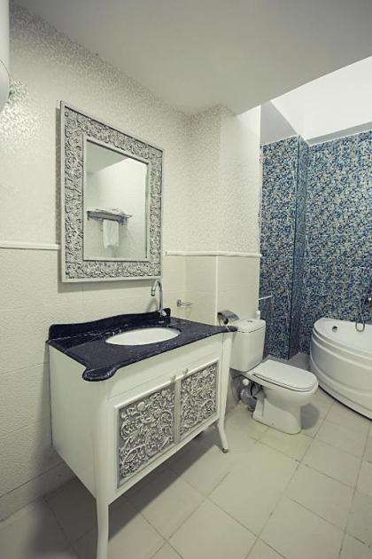 Tahrir Plaza Suites - Museum View - image 6