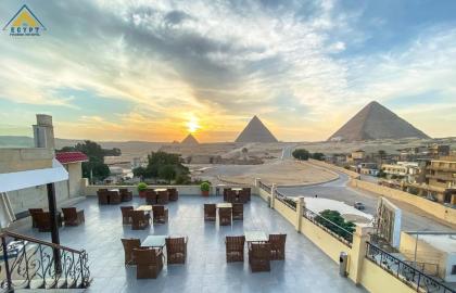 Egypt pyramids inn - image 1