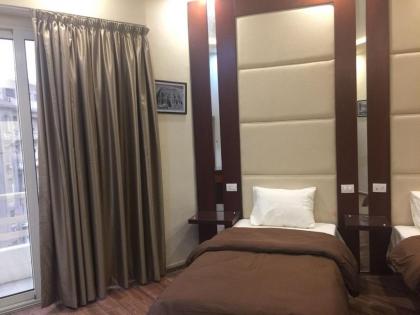 Grand Palace Hotel - image 11