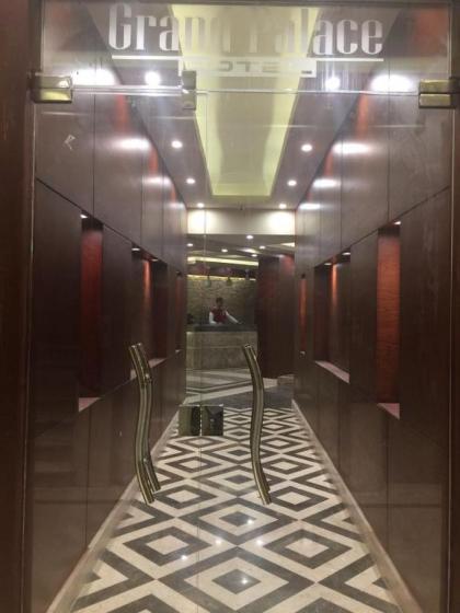 Grand Palace Hotel - image 20