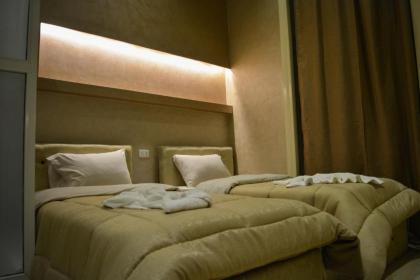 Holy Sheet Hostel - image 3