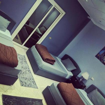 Tahrir Square Hostel - image 10