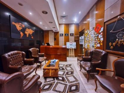 Tahrir Square Hostel - image 9