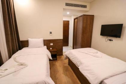 Miramar Downtown Hotel - image 1