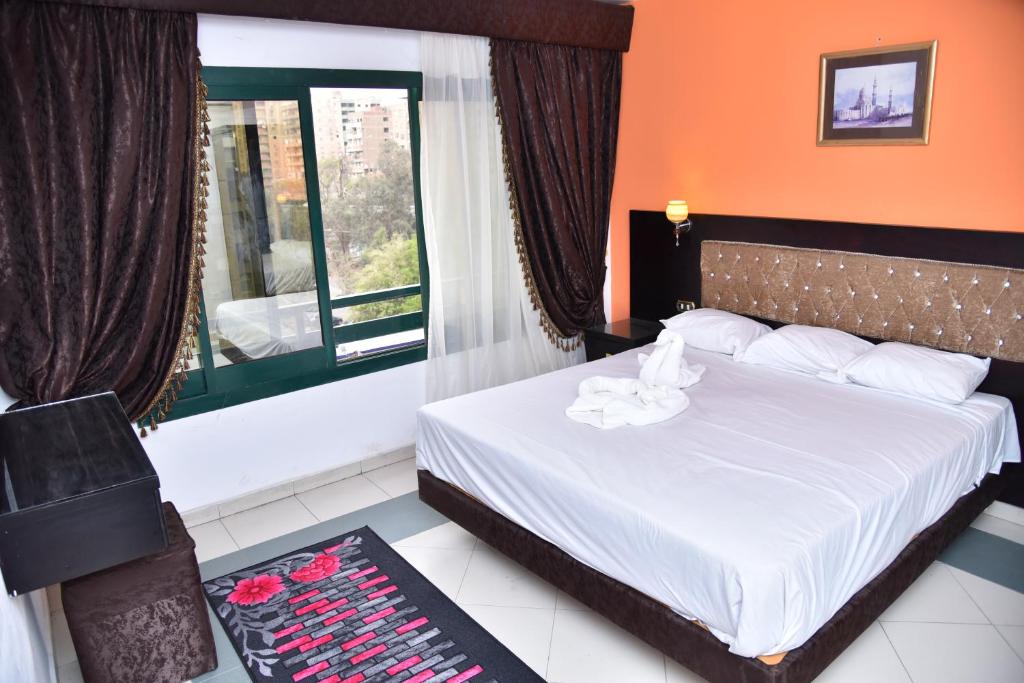 Royal Pyramids Hotel - image 5