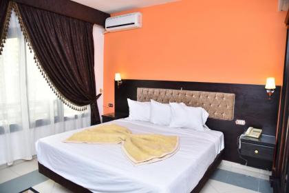 Royal Pyramids Hotel - image 7