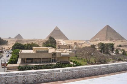 Pyramids Sun Capital - image 1