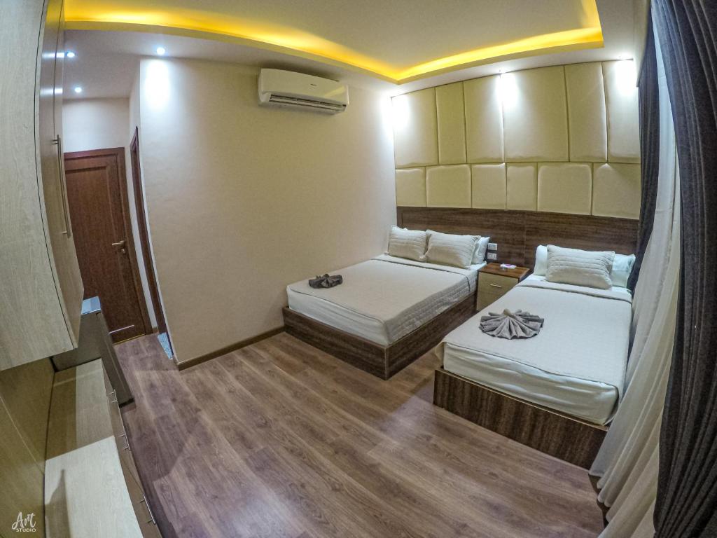 Grand City Hotel - main image