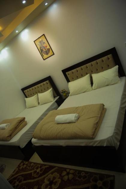 Queen Pyramids View Inn - image 16