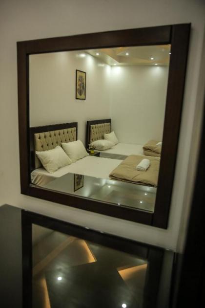 Queen Pyramids View Inn - image 20