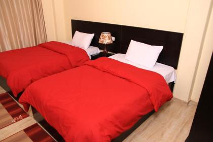 City pyramids inn - image 11
