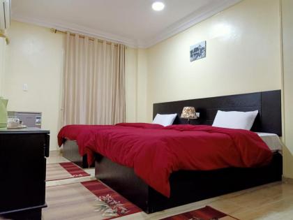 City pyramids inn - image 20