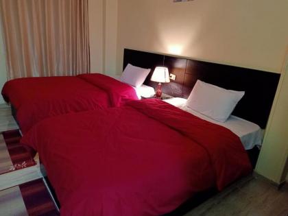 City pyramids inn - image 21