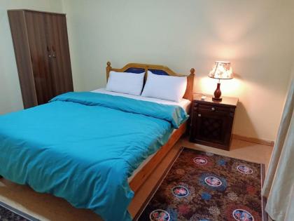 City pyramids inn - image 26