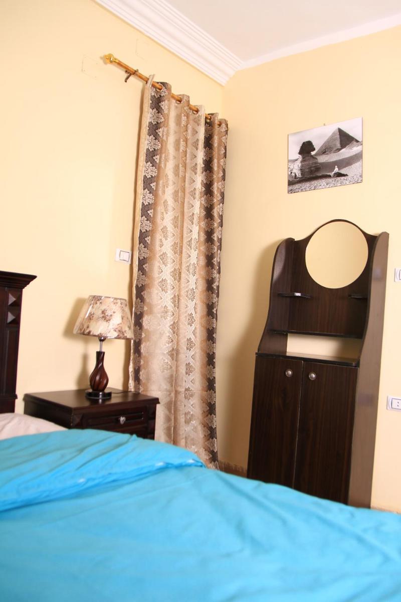 City pyramids inn - image 6