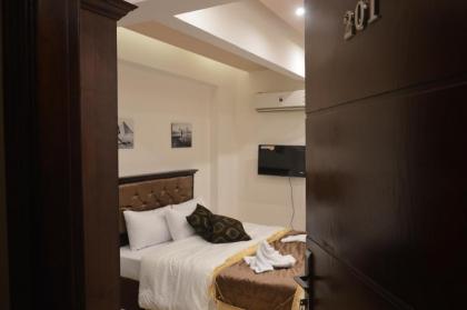 Pyramids Top Inn - image 18