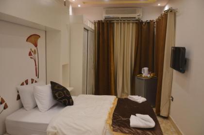 Pyramids Top Inn - image 20