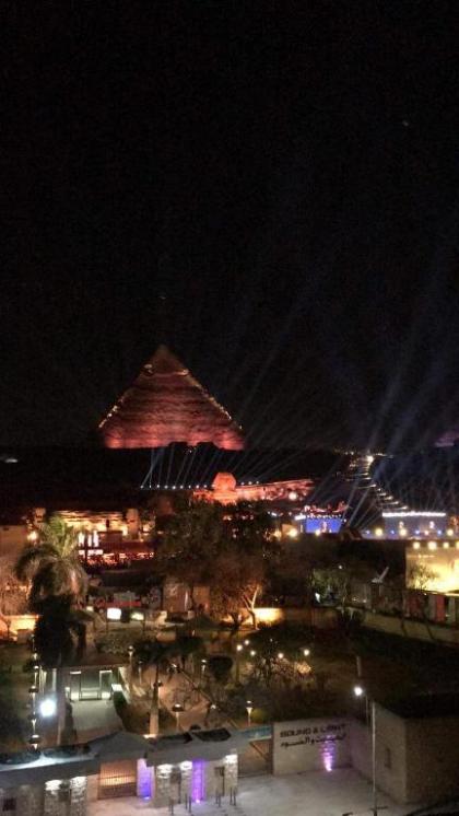 Sahara Pyramids Inn - image 2