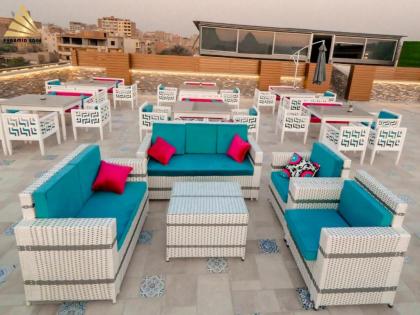 Pyramid Edge Hotel - image 13