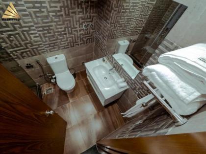 Pyramid Edge Hotel - image 14