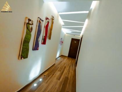 Pyramid Edge Hotel - image 15
