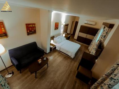 Pyramid Edge Hotel - image 20