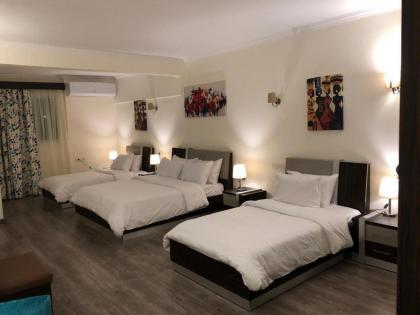 Pyramid Edge Hotel - image 7