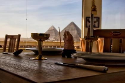 PYRAMIDS TOWER Inn - image 11