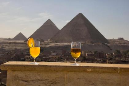 PYRAMIDS TOWER Inn - image 9